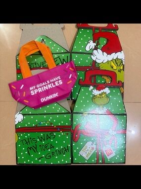 VIRAL DUNKIN DONUTS MINI TOTE REUSABLE BAG + MCDONALD GRINCH BOX BUNDLE